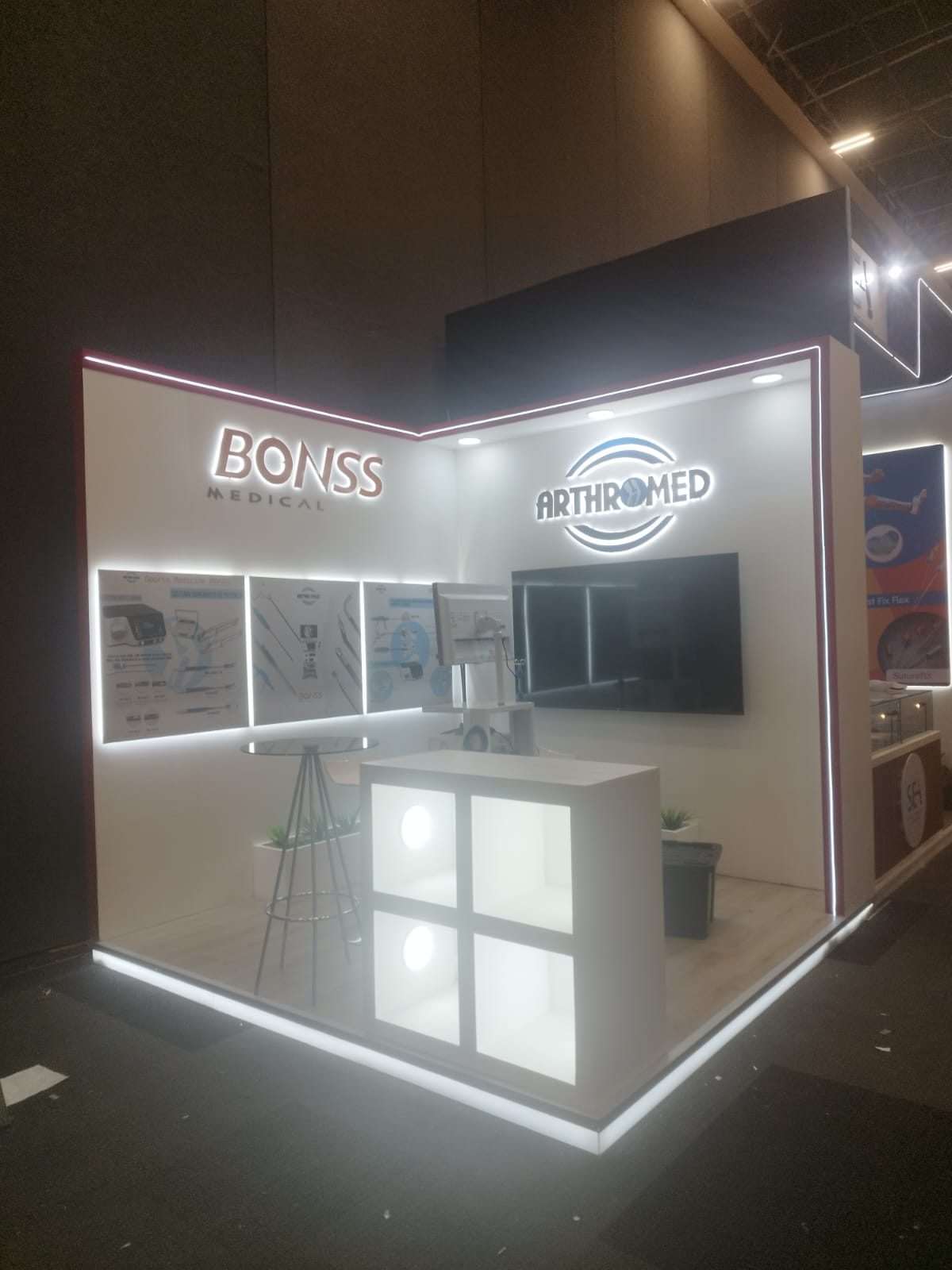 BONSS Medical · Arthromed — Stand híbrido — equipo de ortopedia